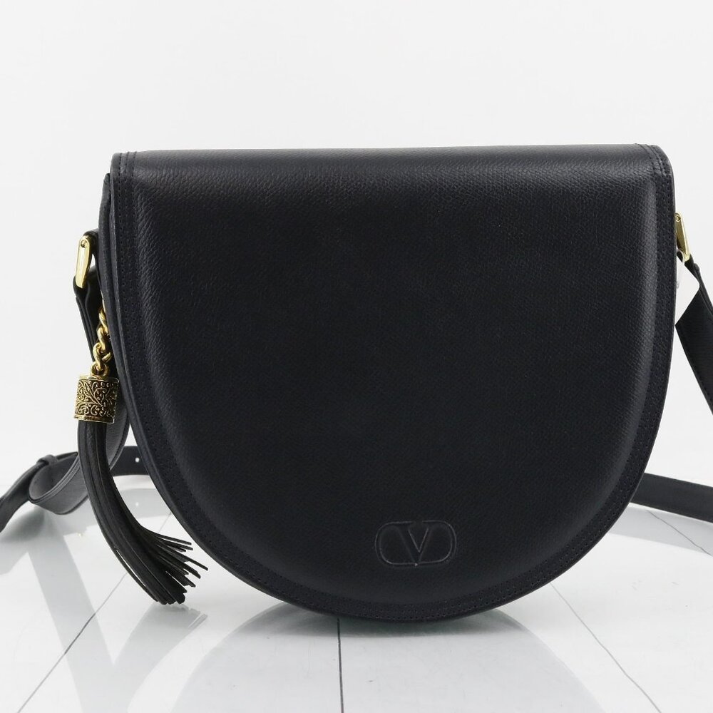 🖤 Valentino Garavani Vintage V Logo Saddle Bag 🖤